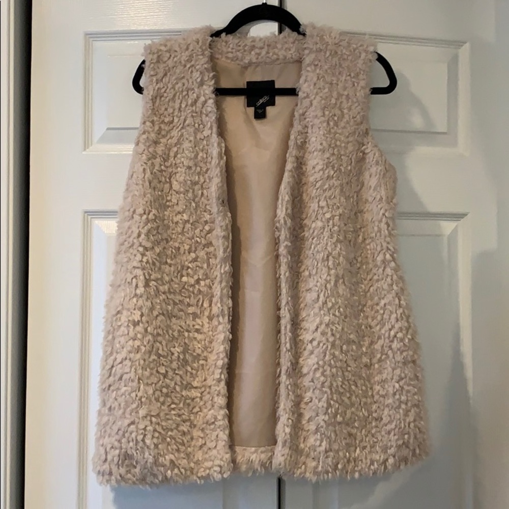 Faux fur cream vest